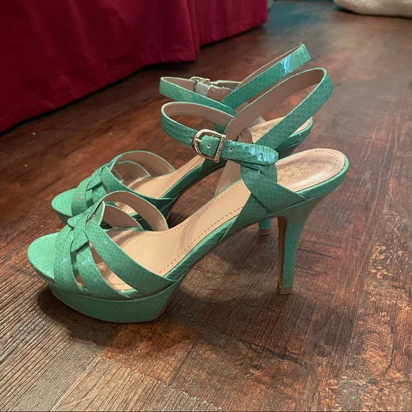 Vince Camuto Toledo Mojito Snake Patent Heels - Picture 7 of 9